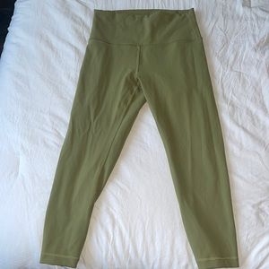 Lulu Lemon cropped leggings